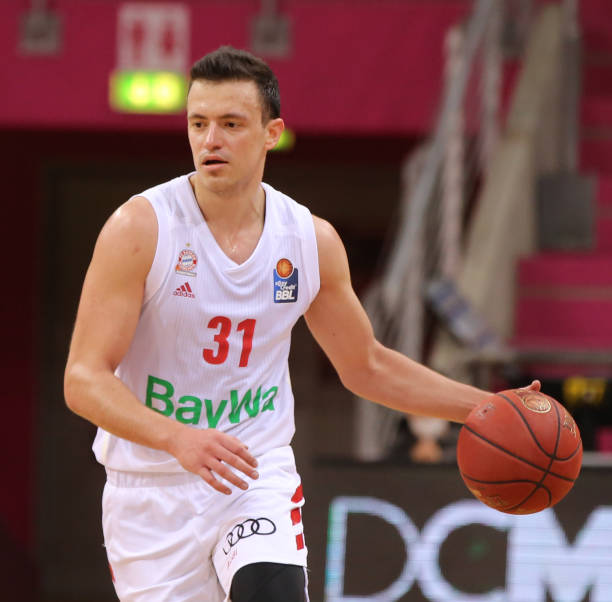 小基恩的高 小基恩的高