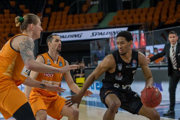 的强势表现 的强势表现