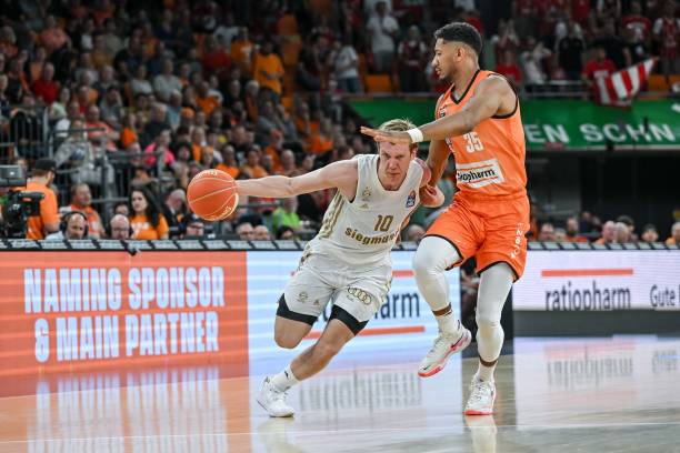 认为他可以 认为他可以