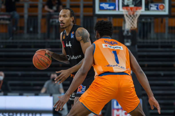 年轻化用人 年轻化用人