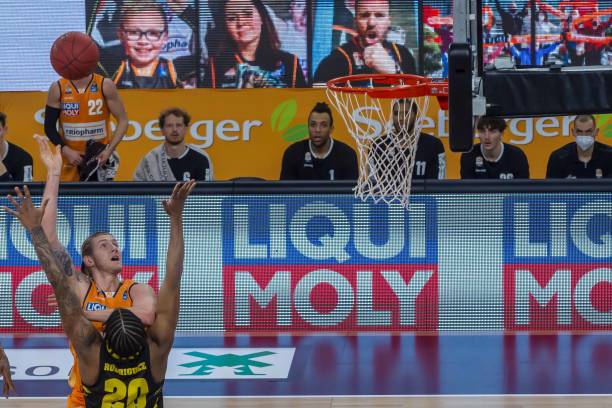 里的新合同 里的新合同