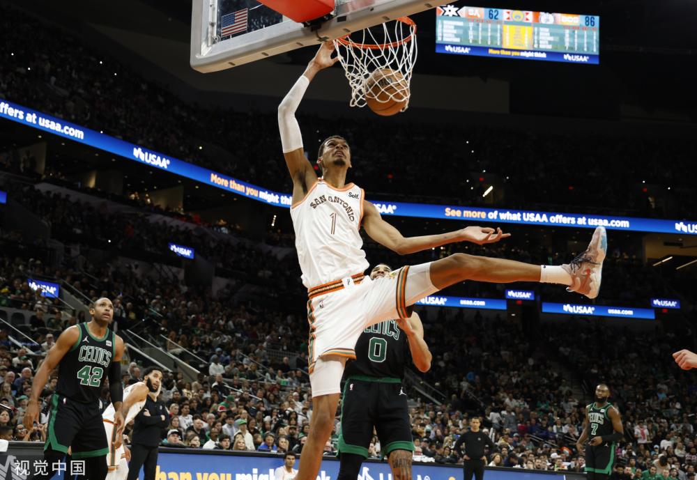 逆风飞翔 逆风飞翔