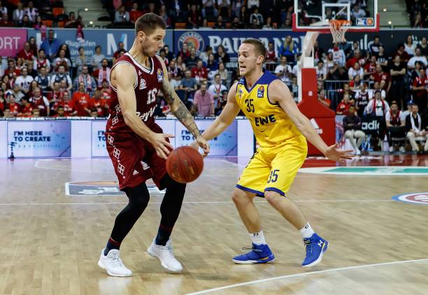 她不仅具备 她不仅具备